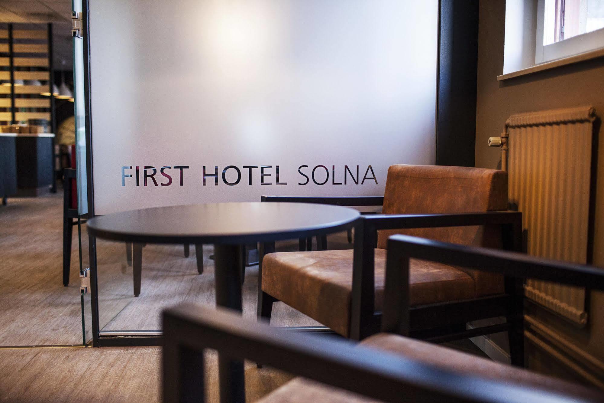 First Hotel Solna Bagian luar foto